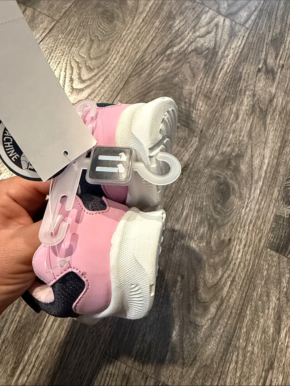 Oshkosh machine washable girls sneakers size 11 new
